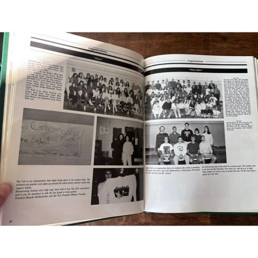 Chippewa Falls High School 1990 Yearbook Chi-Hi CFHS Wisconsin‎